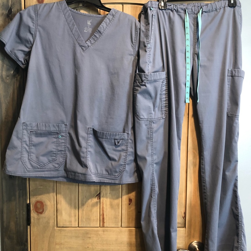 Med Couture 2pc Grey Scrub Set Size Medium